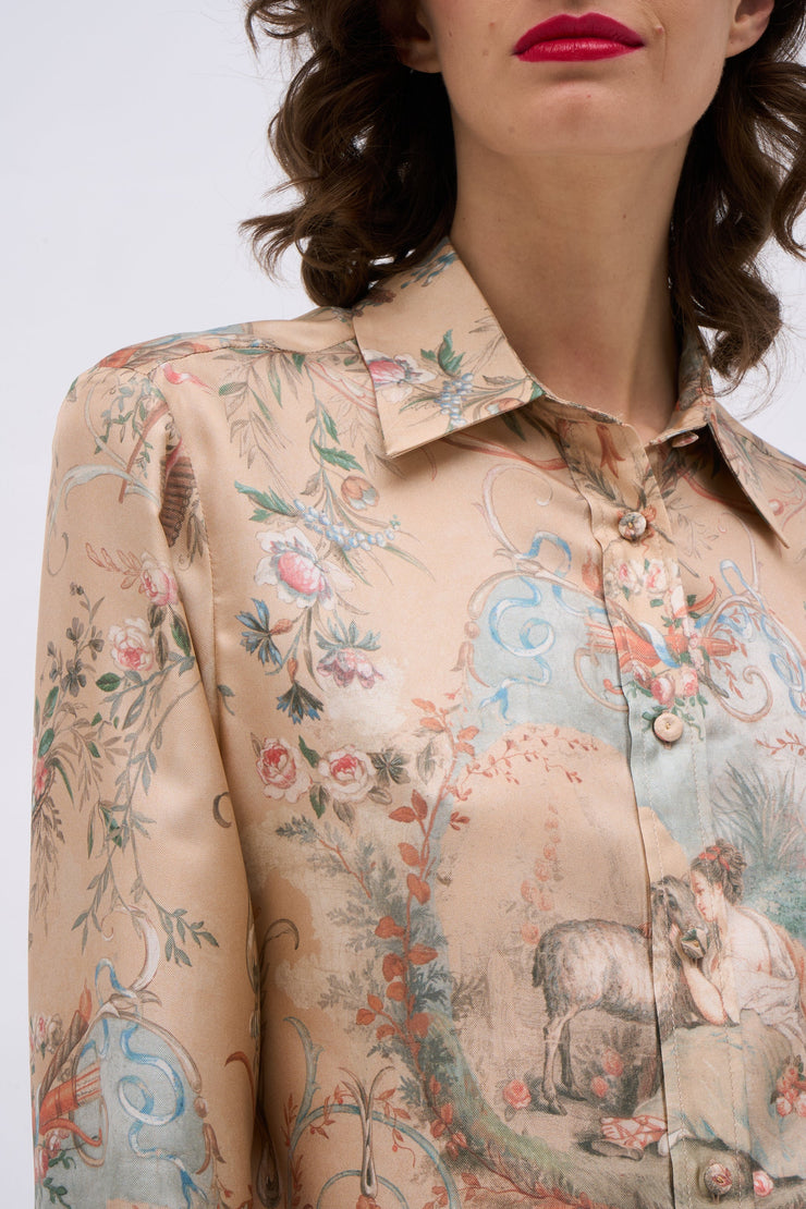 Chemise en twill de soie imprimée d'une scène bucolique