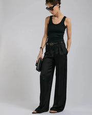 PANTALON A PLIS EN SATIN