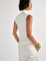 Pull sans manches en maille seconde peau