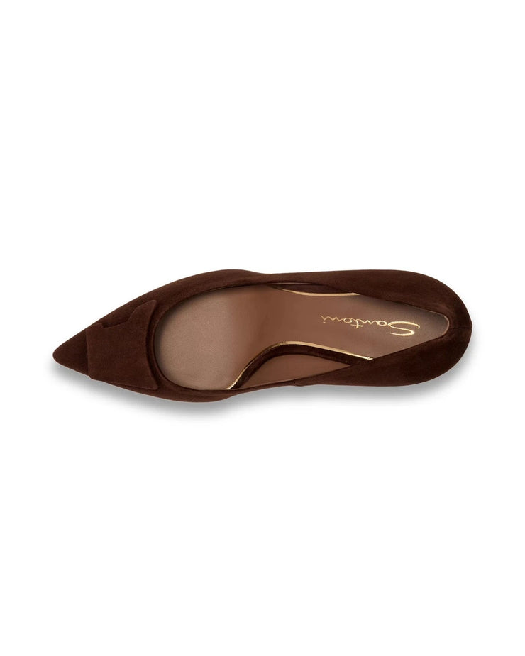 Escarpin en daim brun foncé